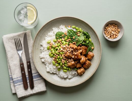 Sticky chicken bowl m. spinat 🥗