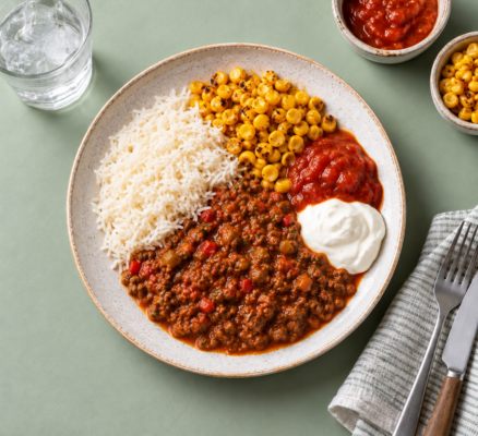 Mild oksekødsgryde m. ris, salsa, cremefraiche og majs